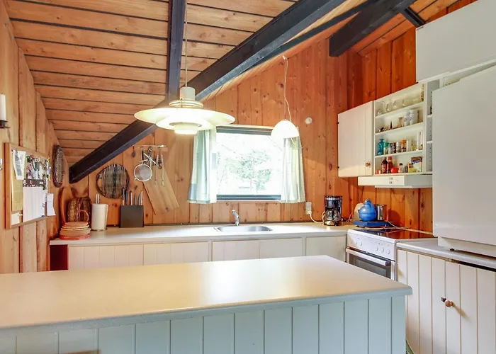 Anka - 2km From The Sea By Interhome