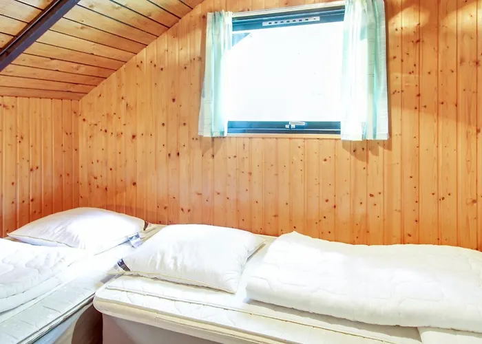 Anka - 2km From The Sea By Interhome